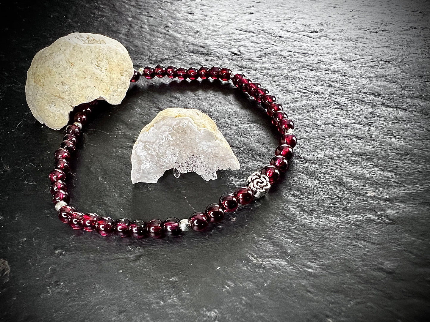 Bracelet grenat rouge almendin