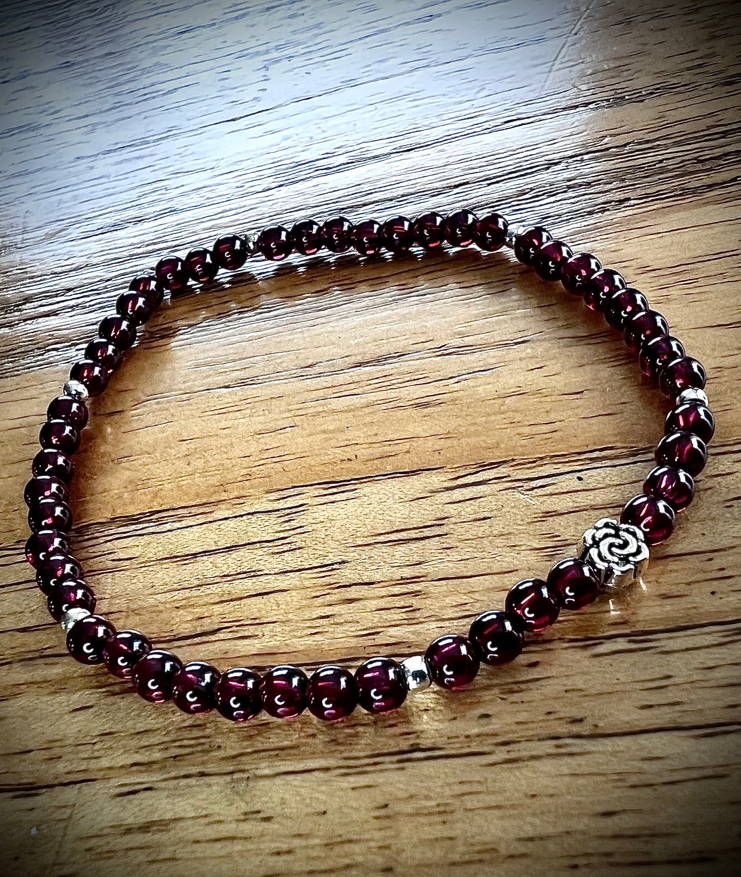 Bracelet grenat rouge almendin