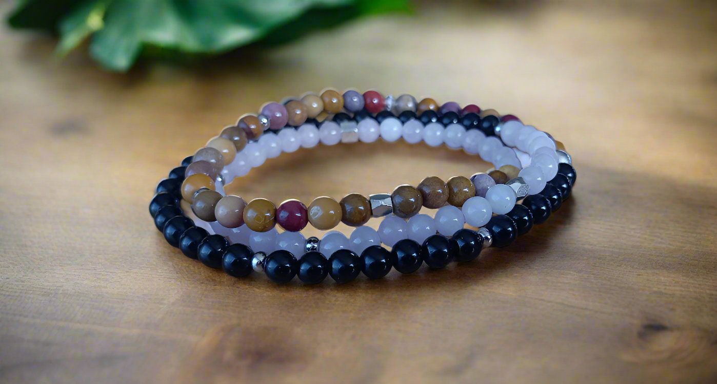 Bracelet 3 tours obsidienne noire, quartz rose et jaspe mokaite