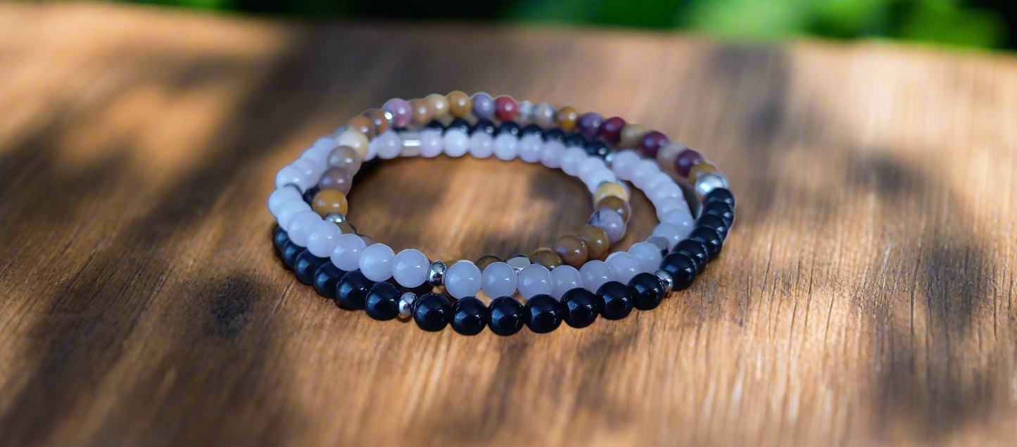 Bracelet 3 tours obsidienne noire, quartz rose et jaspe mokaite